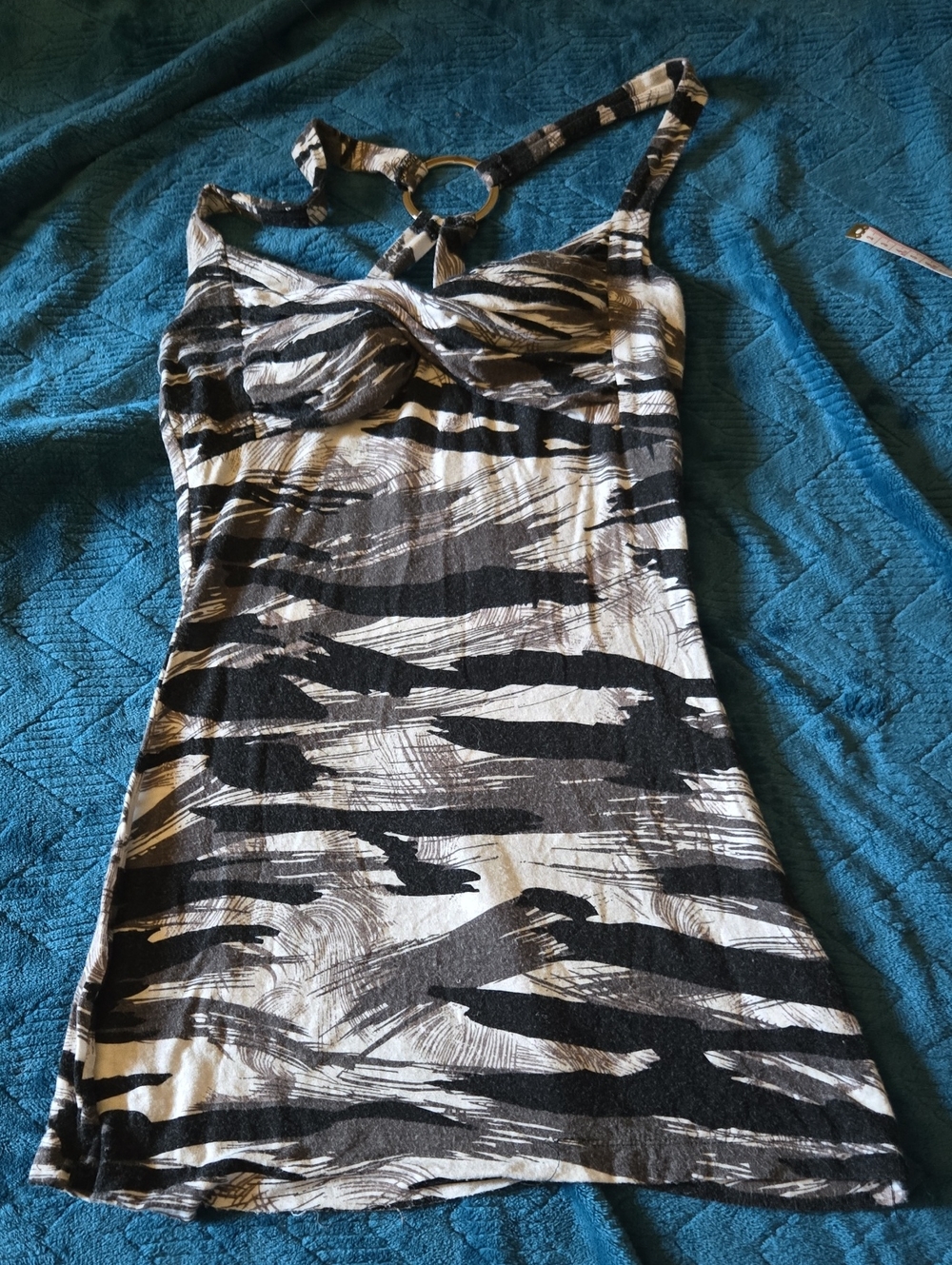 Black & White Abstract Print Ring-Detail Camisole